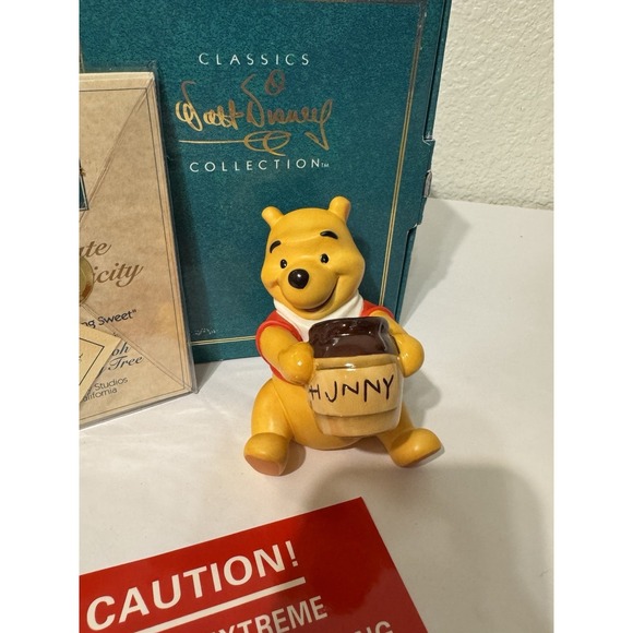 Disney Other - WDCC Disney Statue Winnie the Pooh Time for Something‎ Sweet New RARE M